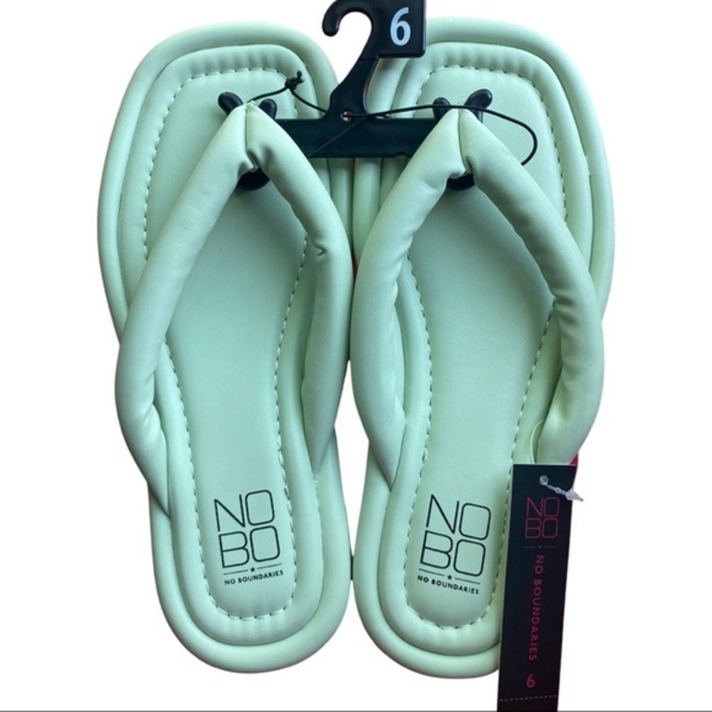 NO BOUNDARIES Memory Foam Slippers - Picture 4 of 6